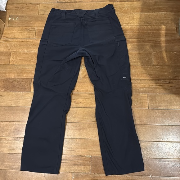 5.11 Tactical Series Pants Mens Size 34x32 Navy Blue Outdoors Cargo Trousers - Picture 3 of 3